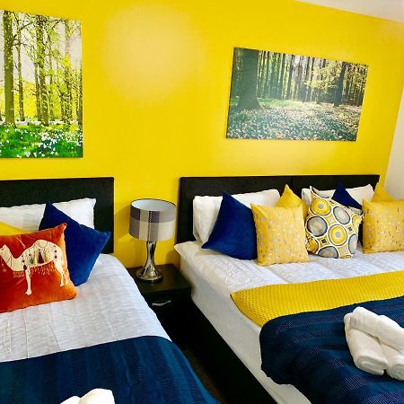 2 Bedrooms Modern Apartment, Lounge, Full Kitchen, Balcony, 5 minutes Stratford Station London Exterior foto