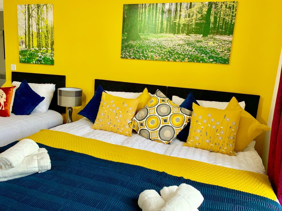2 Bedrooms Modern Apartment, Lounge, Full Kitchen, Balcony, 5 minutes Stratford Station London Exterior foto